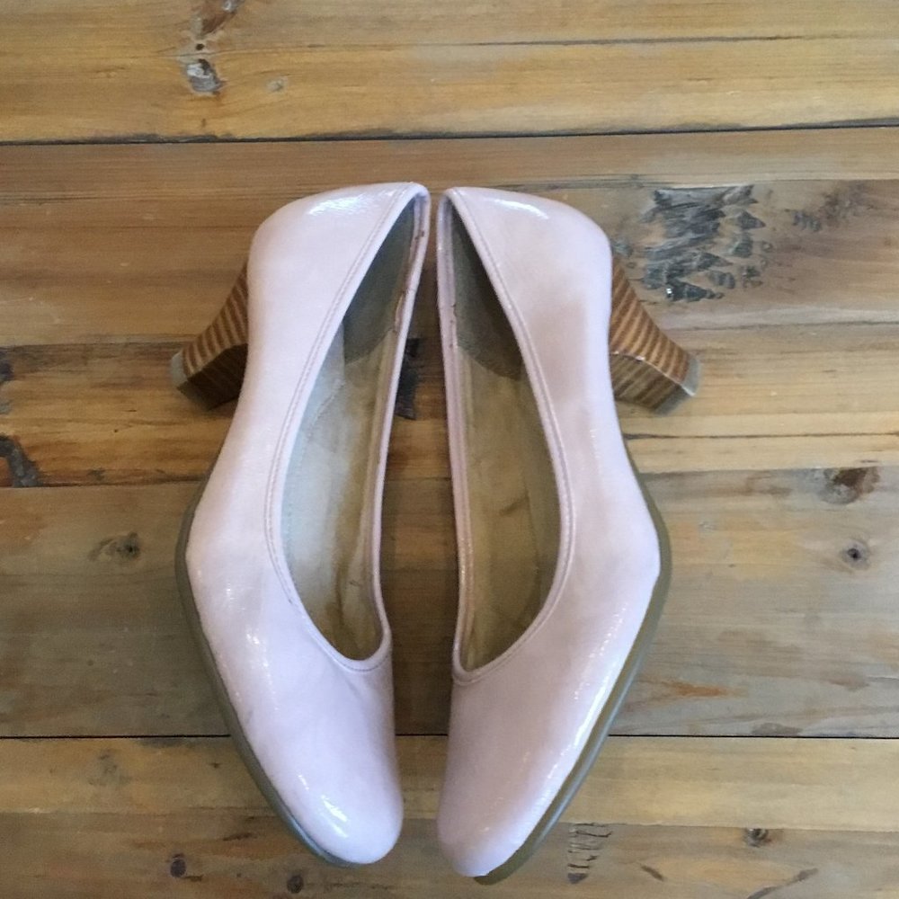 NWOT Nude Heels by Aerosoles